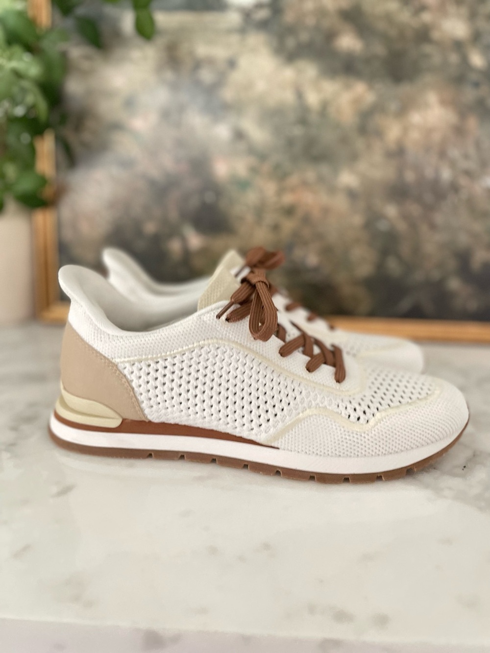 Vivaia Allday Mesh Sneakers Slip On White Buff Beige Size 8 (39)